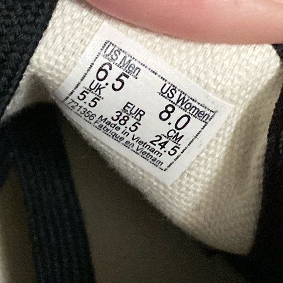 Vans - Picture 5 of 5